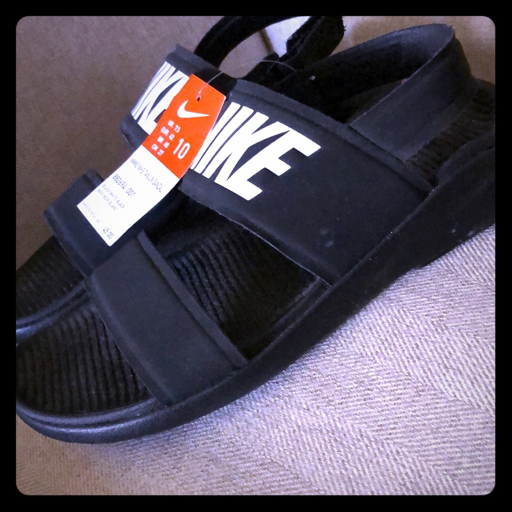 Nike tanjun sandals